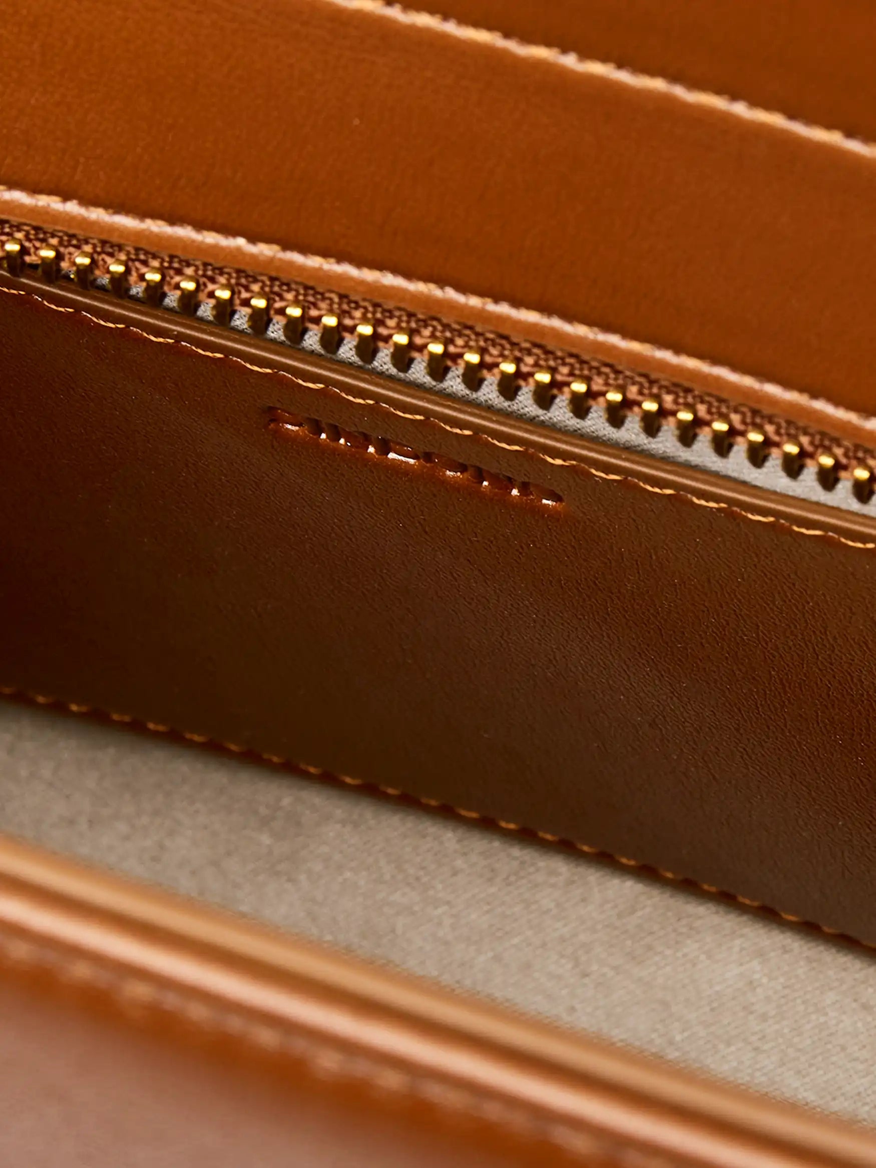 Betty Shoulder Bag- Brown